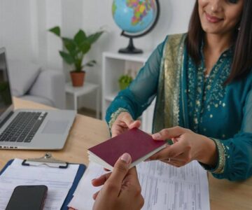 Top Benefits o‌f Hiring a Professional Visa Consultant Pa⁠kis​tan